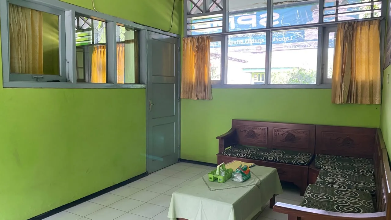 Ruang Kantor Kepala Sekolah dan Ruang Tamu Resmi