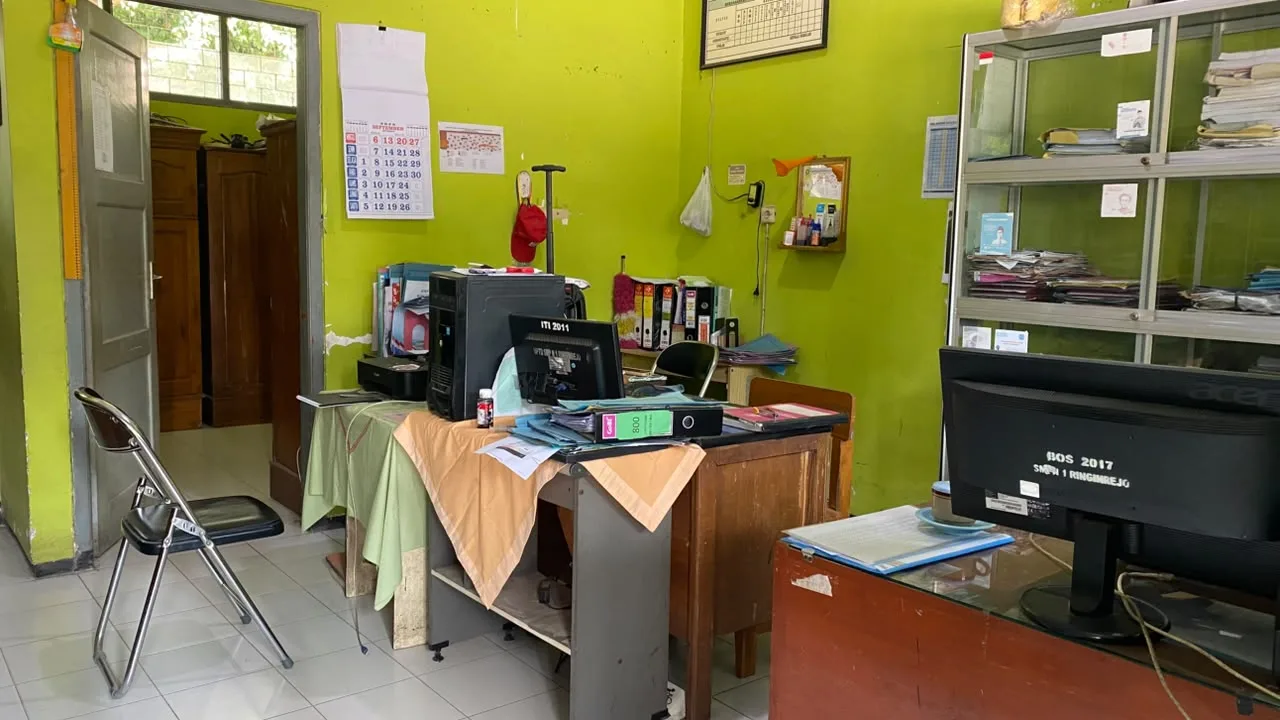 Ruang Tata Usaha (TU) dan Pelayanan Terpadu