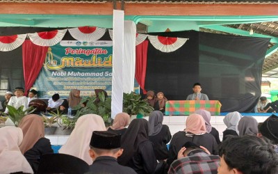 Peringatan Maulid Nabi Muhammad SAW