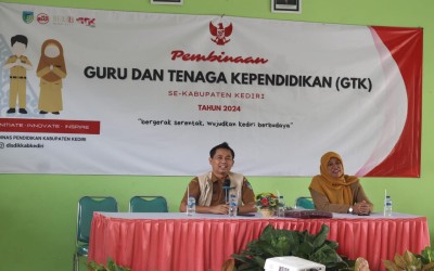 PEMBINAAN GTK OLEH DINAS KAB.KEDIRI