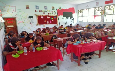 JUMAT GIZI SMPN 1 RINGINREJO