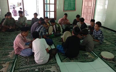 Latihan Hadrah