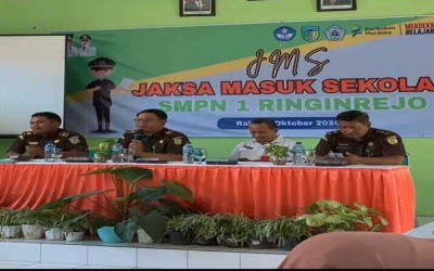 Jaksa Masuk Sekolah