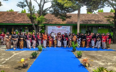 Meriahkan Hari Kartini dengan Lomba Make Up & Fashion Show