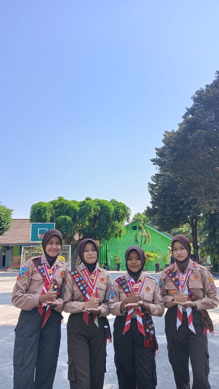 Siswa SMPN 1 Ringinrejo Berhasil Menempuh Pramuka Garuda: