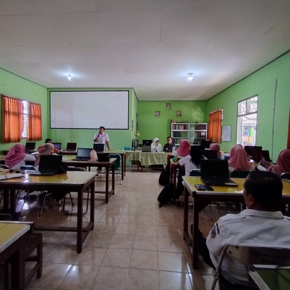Pemaparan Hasil Tes Psikologi Siswa oleh psikolog