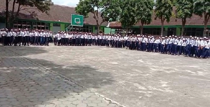 Sosialisasi Etika Berkendara di Kampung