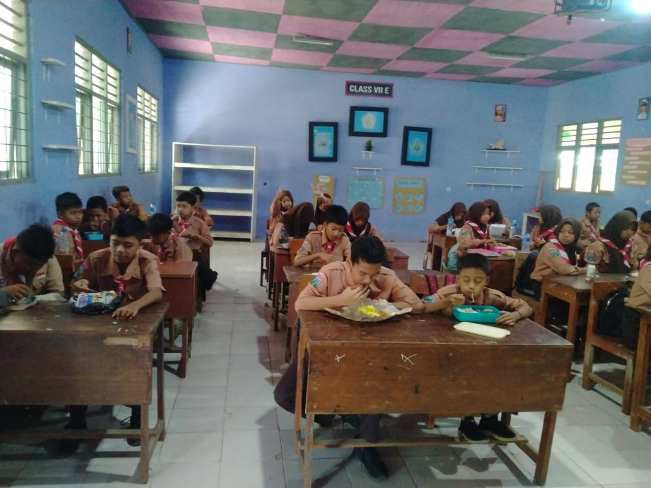 "Menciptakan Generasi Sehat dan Cerdas Melalui Program Jumat Gizi"