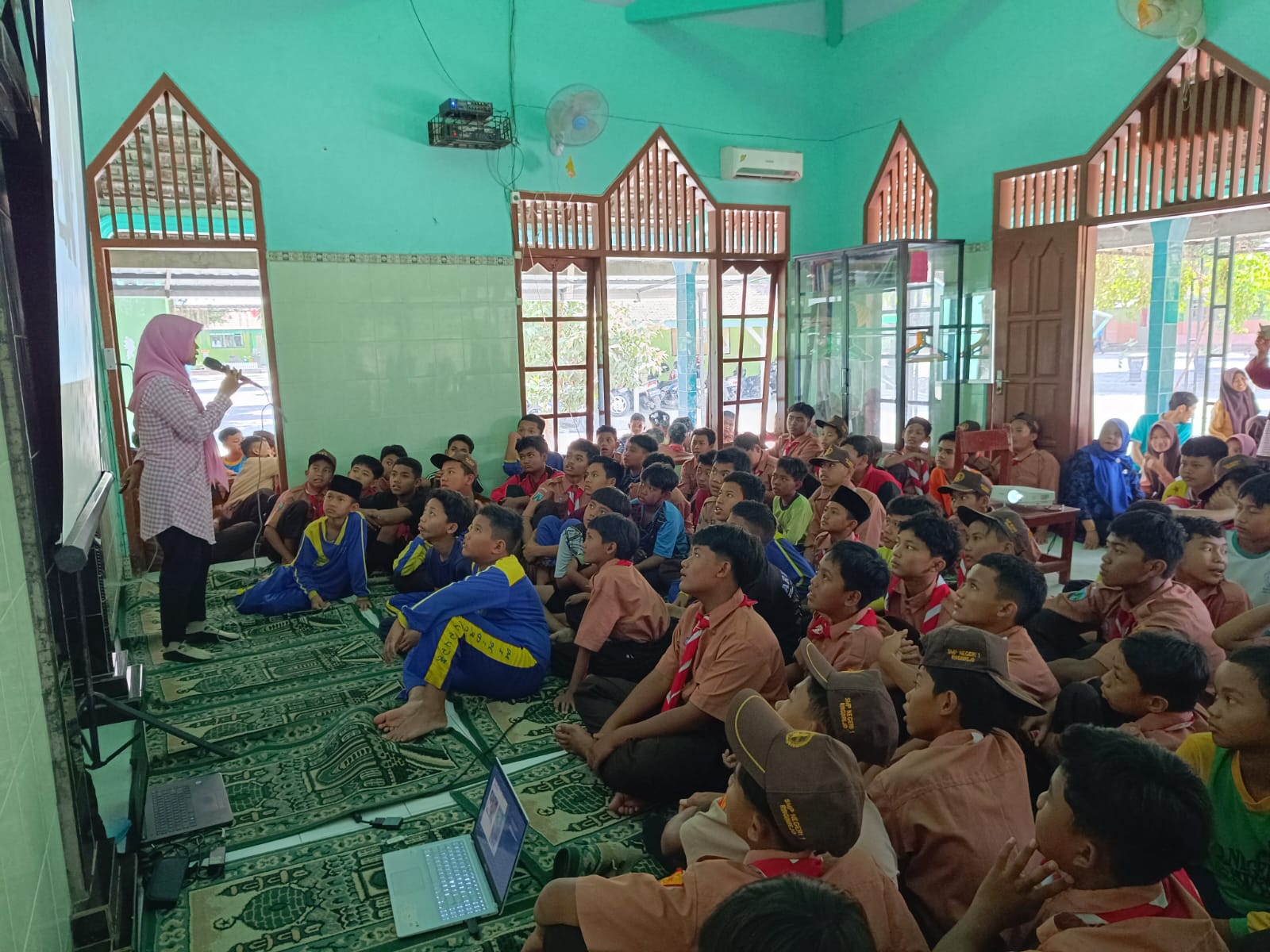 Sosialisasi Pencegahan HIV/AIDS oleh Puskesmas dan Skrining Kesehatan